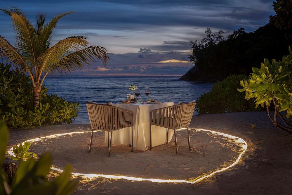 アバニ バーバロンズ セーシェル リゾート Grand Anse  エクステリア 写真